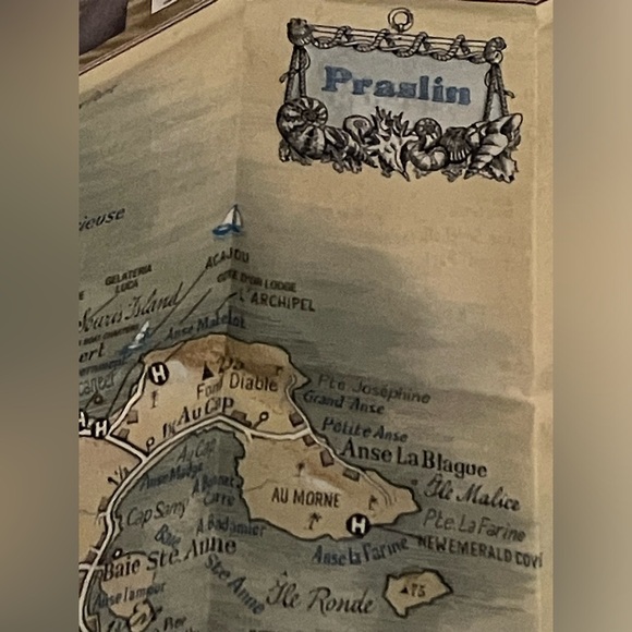 Seychelles Tourist souvenir antique style pocket map booklet - Picture 5 of 12